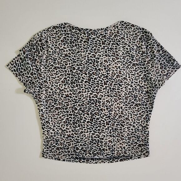 Shein Crew-neck Leopard Short Sleeve Cropped Tee - Picture 9 of 9